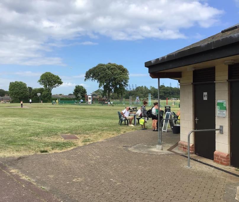 Вилла Travellers' Choice In Harwich-Essex Экстерьер фото